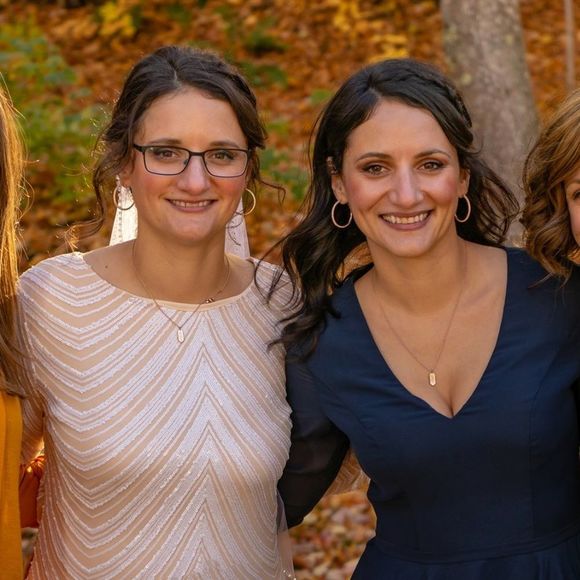 Meet your Posher, Megan - Picture 1 of 1